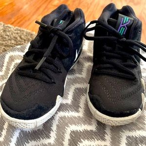 Nike 11c gently used